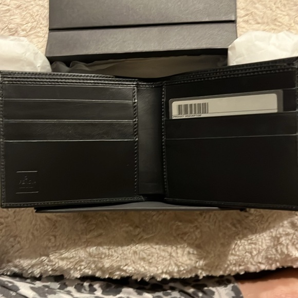 Fendi Mens Bifold Wallet, New with tissue paper tag and box. - Picture 5 of 13